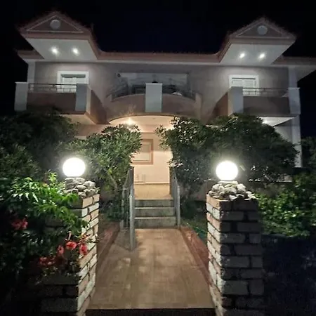 Spacious Quiet For Relaxed Holidays 2