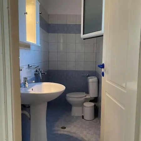 Spacious Quiet For Relaxed Holidays 2 *