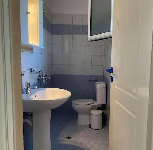 Spacious Quiet For Relaxed Holidays 2 *